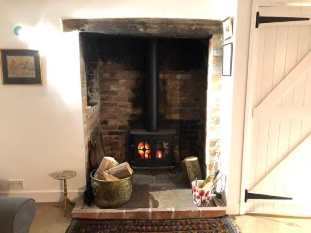 River Cottage A Country Retreat In Wooded Gardens East Stoke  Екстер'єр фото