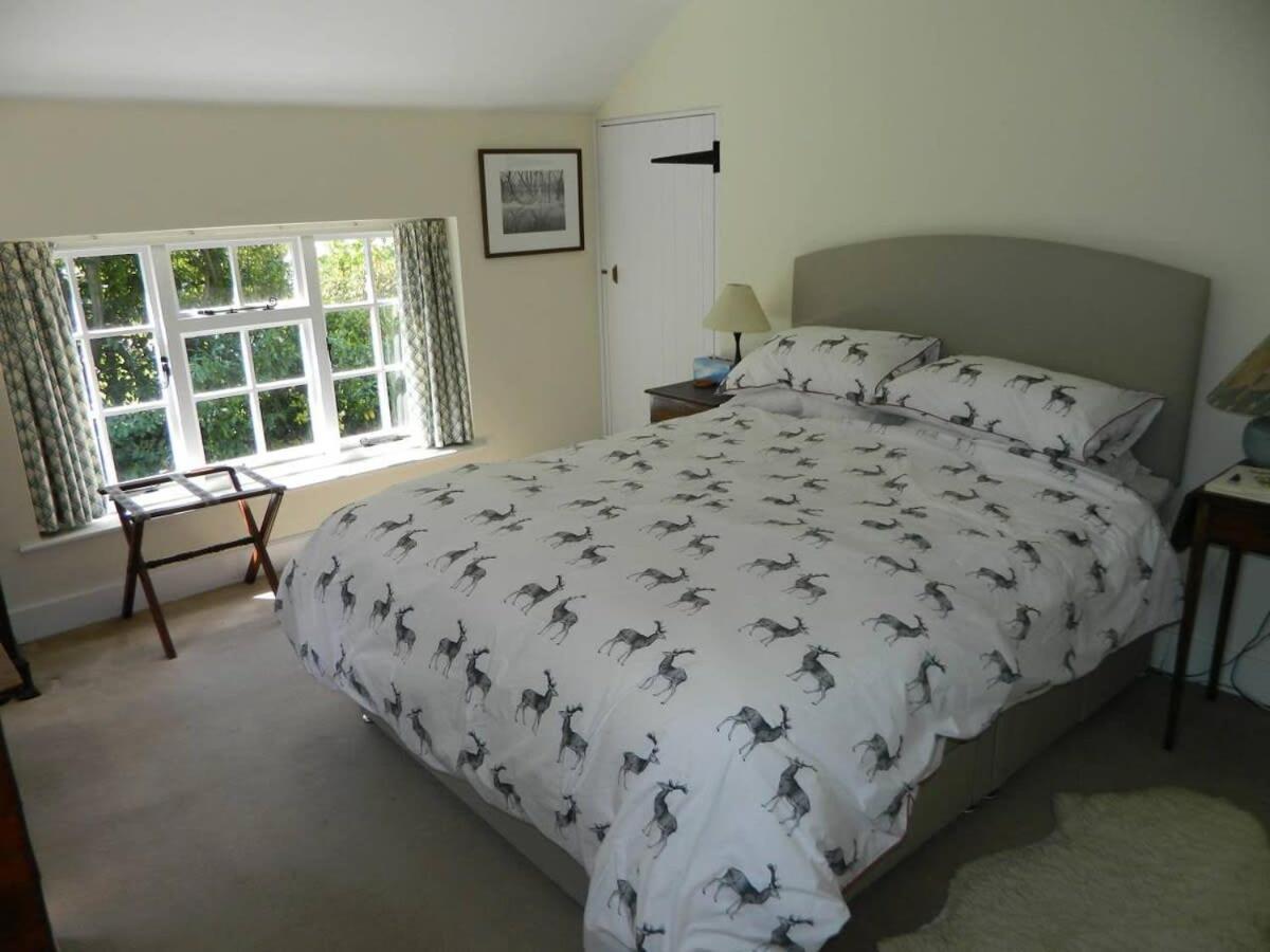 River Cottage A Country Retreat In Wooded Gardens East Stoke  Екстер'єр фото